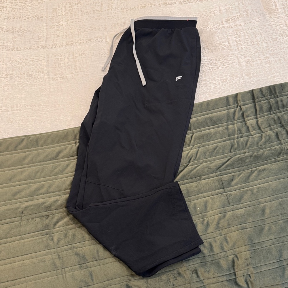 Fabletics Men's Black Joggers